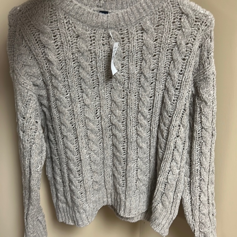 🆕 American Eagle Sweater